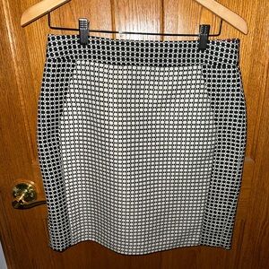 Banana Republic Black and White Skirt with Pockets
